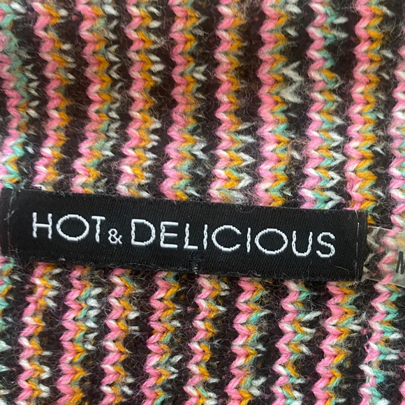 Hot & Delicious Oversized Cardigan. Size S/M - Picture 6 of 6